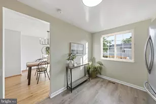 7619 Nutwood Ct, Rockville, MD 20855 - Photo 9