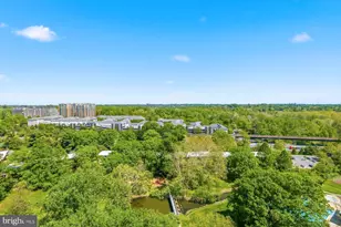10201 Grosvenor Pl, Rockville, MD 20852 - Photo 31