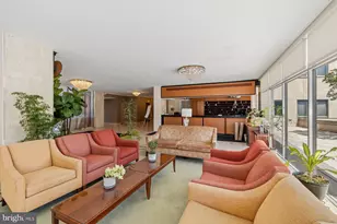 10201 Grosvenor Pl, Rockville, MD 20852 - Photo 21