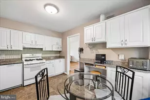 1421 Morningside Dr, Silver Spring, MD 20904 - Photo 3