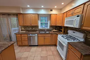 8120 Paisley Pl, Potomac, MD 20854 - Photo 13