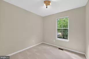 20202 Waterside Dr, Germantown, MD 20874 - Photo 17
