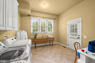 12610 Hill Creek Ln, Potomac, MD 20854 - Photo 19