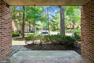 5809 Edson Ln, Rockville, MD 20852 - Photo 7