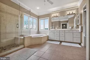 401 Hilton Head Ct, Ashton, MD 20861 - Photo 37