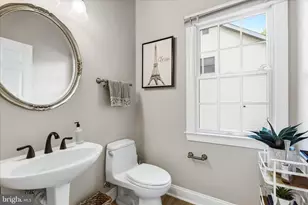 10107 Daphney House Way, Rockville, MD 20850 - Photo 17