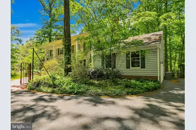 9204 Falls Bridge Lane, Rockville, MD 20854 - Photo 5