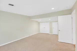 9204 Falls Bridge Ln, Rockville, MD 20854 - Photo 75