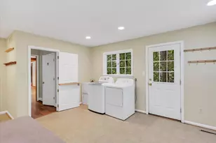 9204 Falls Bridge Ln, Rockville, MD 20854 - Photo 39