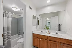 7016 Fawn Trail Ct, Bethesda, MD 20817 - Photo 27