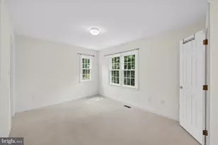 7016 Fawn Trail Ct, Bethesda, MD 20817 - Photo 25