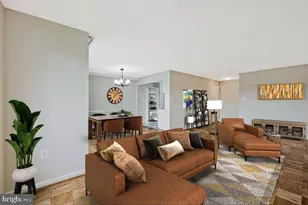 10201 Grosvenor Pl, Rockville, MD 20852 - Photo 7