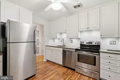 5817 Edson Lane #101, Rockville, MD 20852 - Photo 9