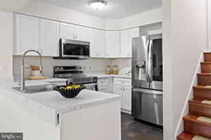 18284 Windsor Hill Dr, Olney, MD 20832 - Photo 5