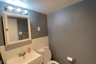 10401 Grosvenor Pl, Rockville, MD 20852 - Photo 15