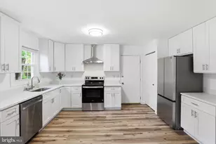 12160 Hidden Brook Terrace, Gaithersburg, MD 20878 - Photo 17
