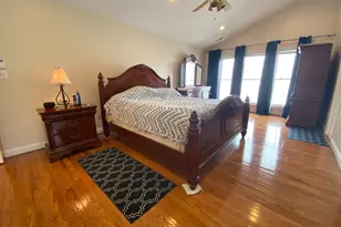 10614 Maplecrest Ln, Potomac, MD 20854 - Photo 23