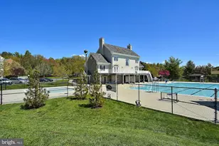 10614 Maplecrest Ln, Potomac, MD 20854 - Photo 47
