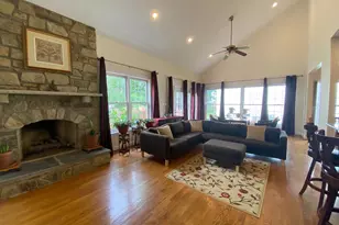 10614 Maplecrest Ln, Potomac, MD 20854 - Photo 9