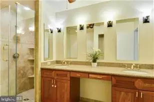 5726 Brewer House Cir, Rockville, MD 20852 - Photo 11