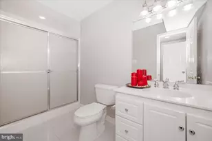 20409 Remsbury Pl, Gaithersburg, MD 20886 - Photo 31