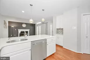 20409 Remsbury Pl, Gaithersburg, MD 20886 - Photo 13