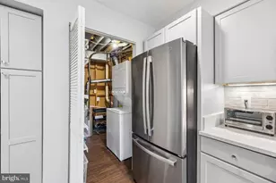 15721 Ambiance Dr, North Potomac, MD 20878 - Photo 17