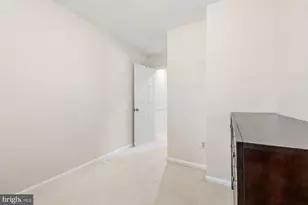 15721 Ambiance Dr, North Potomac, MD 20878 - Photo 13
