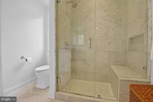 8601 Split Oak Cir, Bethesda, MD 20817 - Photo 29