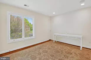 8601 Split Oak Cir, Bethesda, MD 20817 - Photo 33