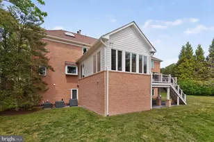 8601 Split Oak Cir, Bethesda, MD 20817 - Photo 47