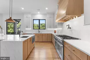 6411 Crane Terrace, Bethesda, MD 20817 - Photo 9