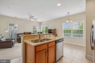 19402 Buckingham Way, Germantown, MD 20874 - Photo 7