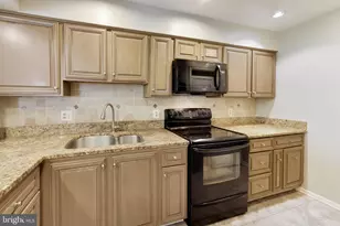 10821 Hampton Mill Terrace, Rockville, MD 20852 - Photo 9