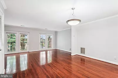 3810 Chesterwood Drive #3810, Silver Spring, MD 20906 - Photo 5