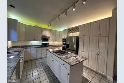5509 Thornbush Court, Bethesda, MD 20814 - Photo 9