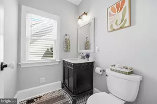 15715 Avery Rd, Rockville, MD 20855 - Photo 17