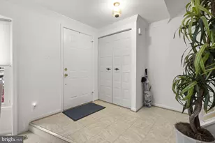 104 Kestrel Ct, Gaithersburg, MD 20879 - Photo 3