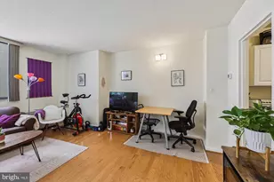 4242 East-West Hwy, Chevy Chase, MD 20815 - Photo 17