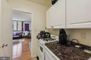 4242 East-West Hwy, Chevy Chase, MD 20815 - Photo 21