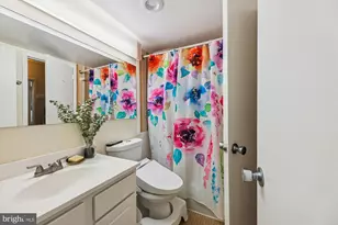 4242 East-West Hwy, Chevy Chase, MD 20815 - Photo 23