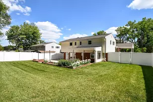 9823 Singleton Dr, Bethesda, MD 20817 - Photo 7