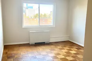 4800 Chevy Chase Dr, Chevy Chase, MD 20815 - Photo 15