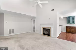 111 Timberbrook Ln, Gaithersburg, MD 20878 - Photo 9