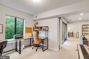 11305 Commonwealth Dr, Rockville, MD 20852 - Photo 9