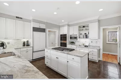 9860 Avenel Farm Drive, Potomac, MD 20854 - Photo 9