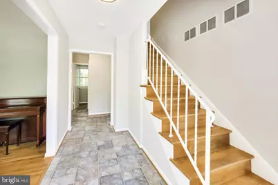 8 Barrington Fare, Rockville, MD 20850 - Photo 3