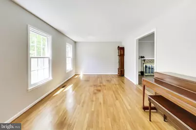 8 Barrington Fare, Rockville, MD 20850 - Photo 5