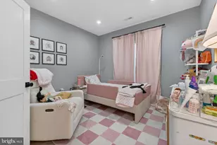 7121 W Greenvale Pkwy, Chevy Chase, MD 20815 - Photo 29