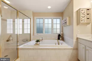 8711 Seven Locks Rd, Bethesda, MD 20817 - Photo 41